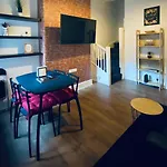 Large 4 Bedroom Home - Coventry City Centre